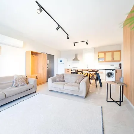 Sleeps 2 Modern With Private Pool Awz 272 וילה פאטהיה