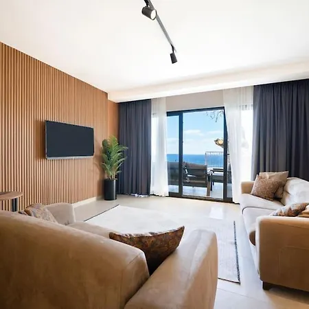 Sleeps 2 Modern With Private Pool Awz 272 וילה *