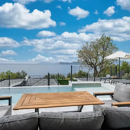 Sleeps 2 Modern With Private Pool Awz 272 פאטהיה